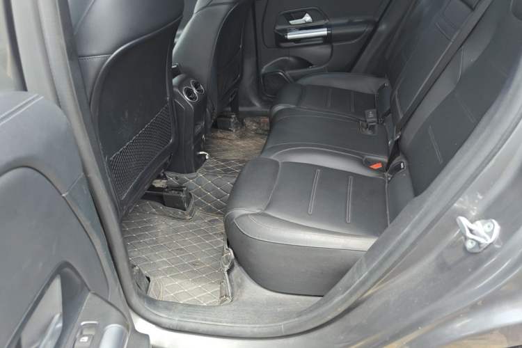 Used Mercedes-Benz GLA 2020 GLA 180 Left Rear Seat
