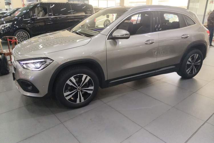 Used Mercedes-Benz GLA 2020 GLA 200 Left Side