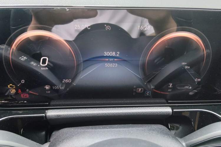 Used Mercedes-Benz GLA 2020 GLA 200 Odometer Close Up