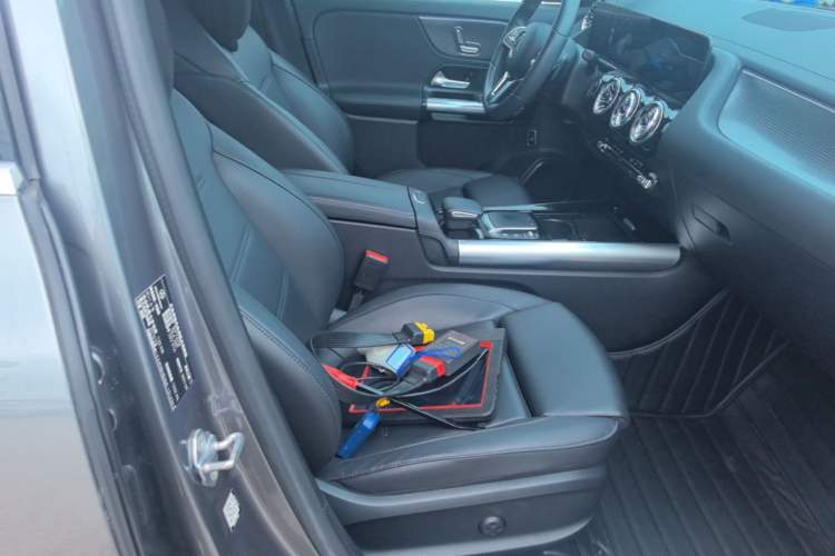 Used Mercedes-Benz GLA 2020 GLA 200 Right Front Seat