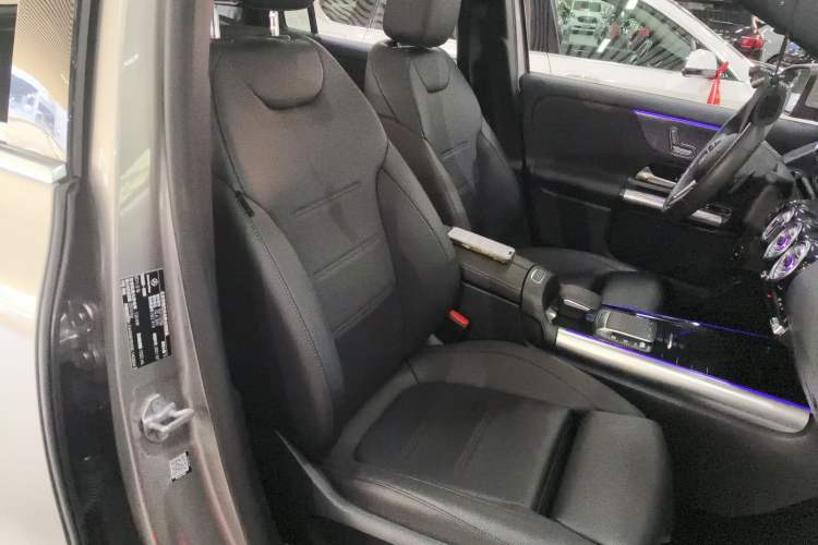 Used Mercedes-Benz GLA 2020 GLA 200 Right Front Seat
