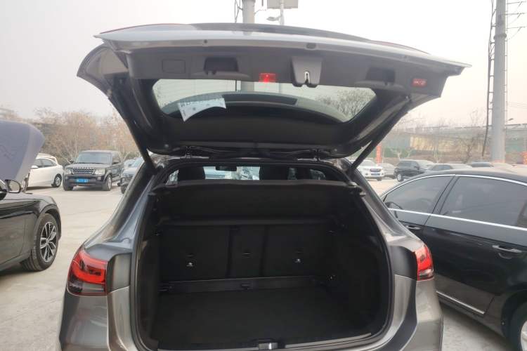 Used Mercedes-Benz GLA 2020 GLA 200 Trunk