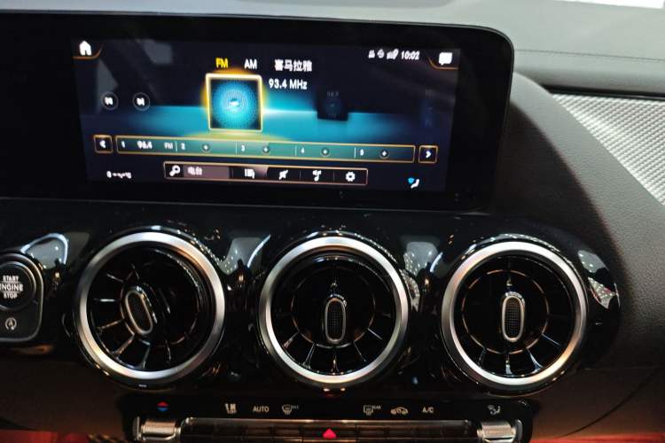 Used Mercedes-Benz GLA 2020 GLA 180 Audio And AC Panel