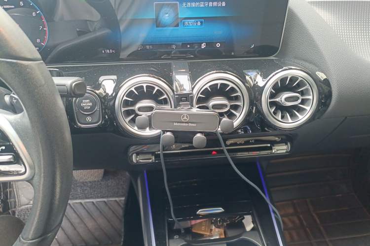 Used Mercedes-Benz GLA 2020 GLA 200 Audio And AC Panel