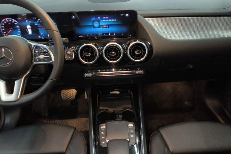 Used Mercedes-Benz GLA 2020 GLA 180 Audio And AC Panel