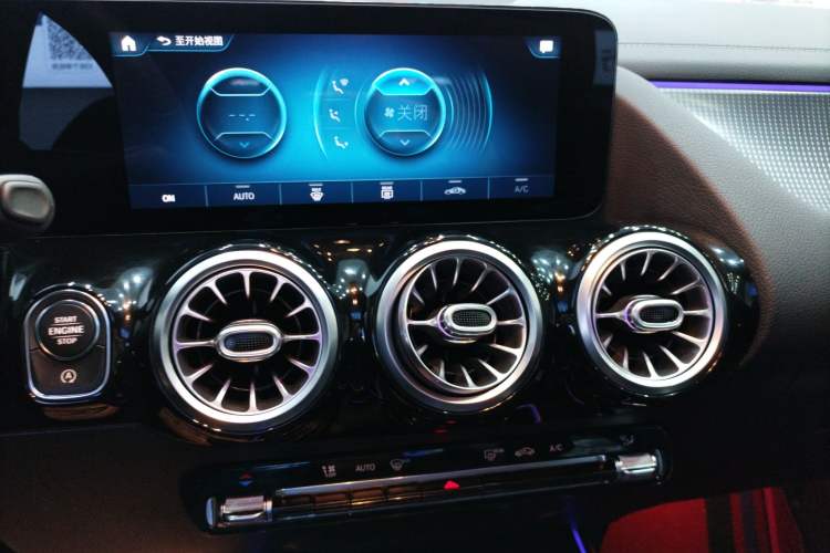 Used Mercedes-Benz GLA 2020 GLA 200 Audio And AC Panel