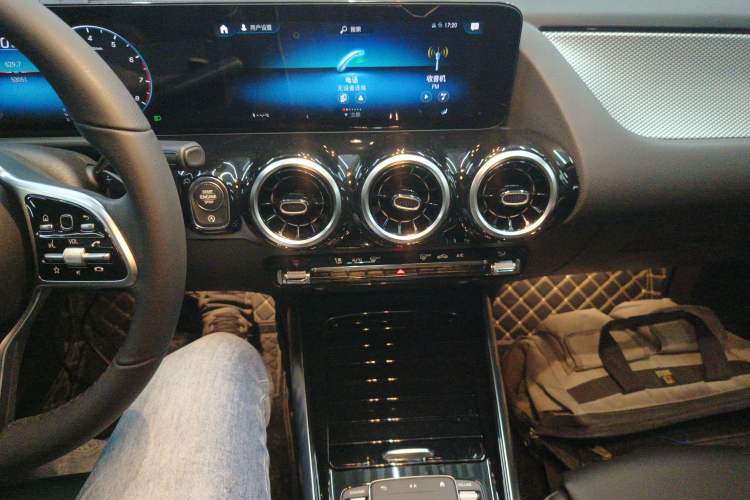 Used Mercedes-Benz GLA 2020 GLA 180 Audio And AC Panel