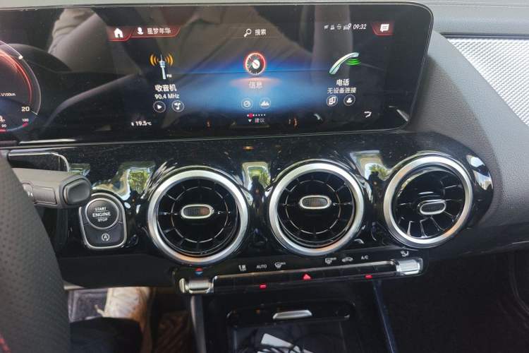 Used Mercedes-Benz GLA 2020 GLA 180 Audio And AC Panel