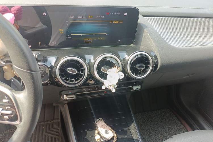 Used Mercedes-Benz GLA 2020 GLA 180 Audio And AC Panel