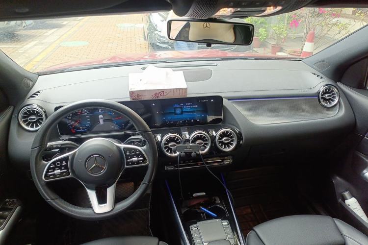 Used Mercedes-Benz GLA 2020 GLA 200 Center Console