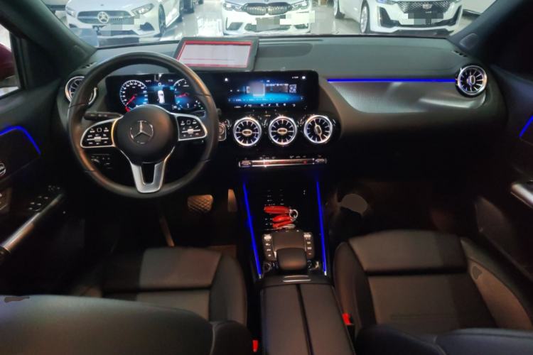 Used Mercedes-Benz GLA 2020 GLA 200 Center Console