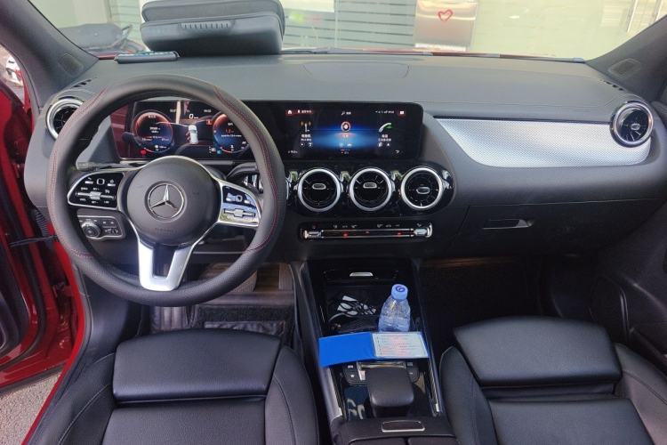 Used Mercedes-Benz GLA 2020 GLA 180 Center Console