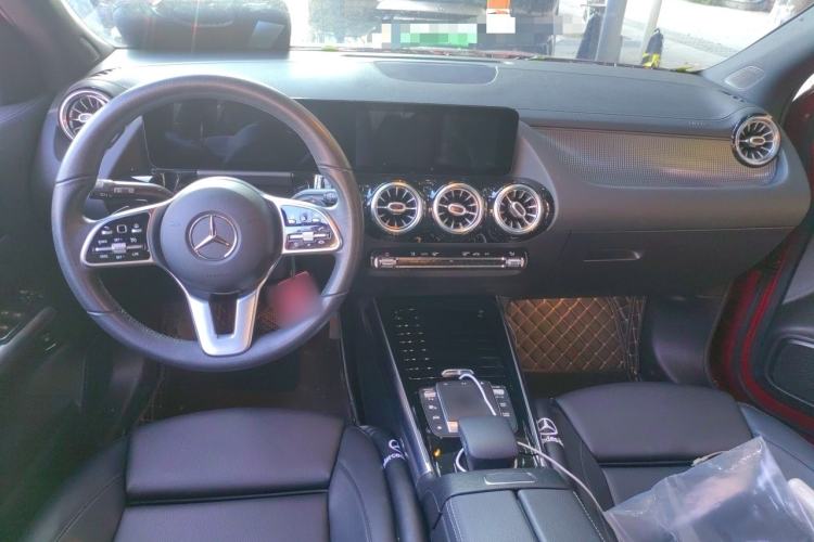 Used Mercedes-Benz GLA 2020 GLA 200 Center Console