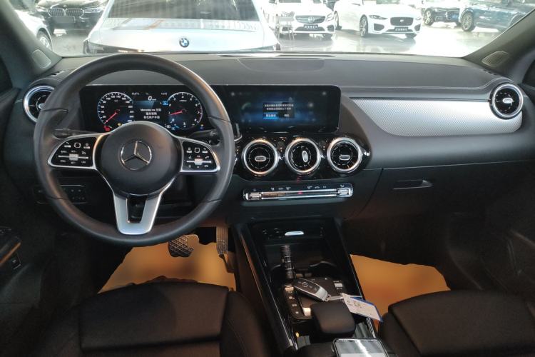 Used Mercedes-Benz GLA 2020 GLA 180 Center Console