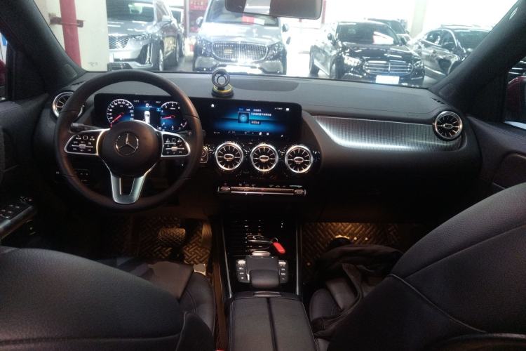 Used Mercedes-Benz GLA 2020 GLA 200 Center Console