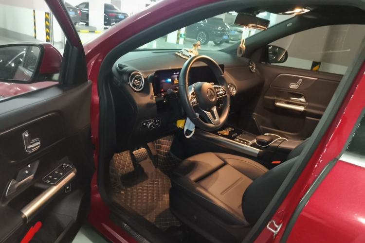 Used Mercedes-Benz GLA 2020 GLA 200 Driver Seat