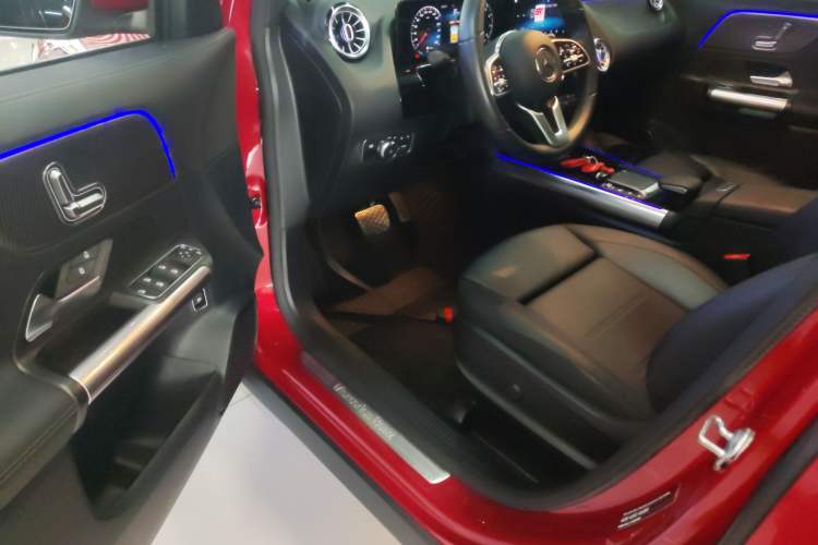 Used Mercedes-Benz GLA 2020 GLA 200 Driver Seat