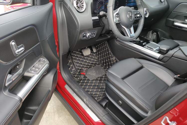 Used Mercedes-Benz GLA 2020 GLA 200 Driver Seat