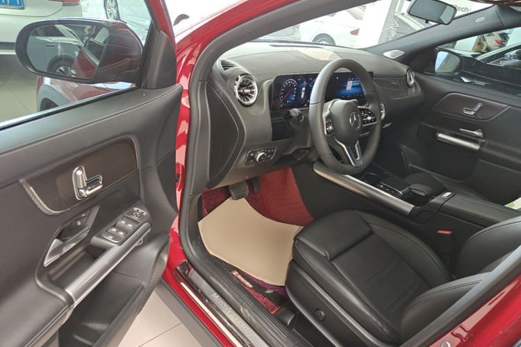 Used Mercedes-Benz GLA 2020 GLA 180 Driver Seat