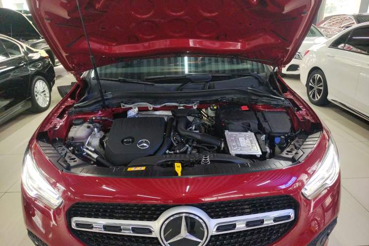Used Mercedes-Benz GLA 2020 GLA 200 Engine Bay