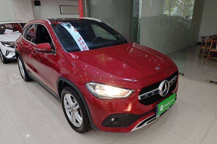 Used Mercedes-Benz GLA 2020 GLA 180 Front Right 45 Deg