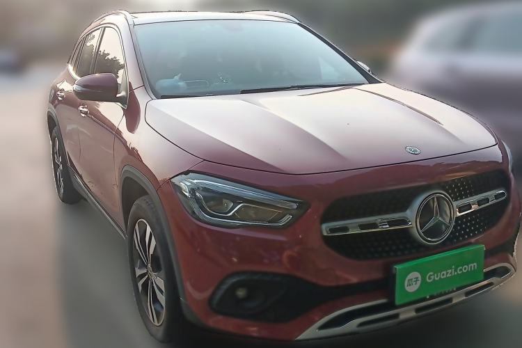 Used Mercedes-Benz GLA 2020 GLA 200 Front Right 45 Deg