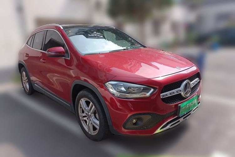 Used Mercedes-Benz GLA 2020 GLA 180 Front Right 45 Deg