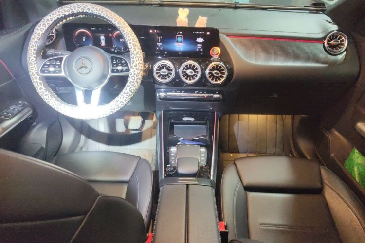 Used Mercedes-Benz GLA 2020 GLA 200 Interior 2