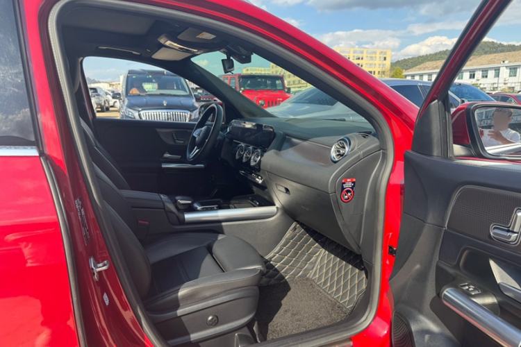 Used Mercedes-Benz GLA 2020 GLA 200 Interior 4