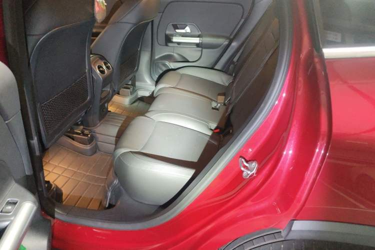 Used Mercedes-Benz GLA 2020 GLA 200 Interior 4