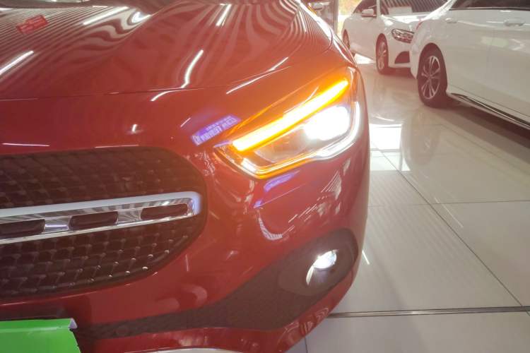 Used Mercedes-Benz GLA 2020 GLA 200 Left Front Headlight