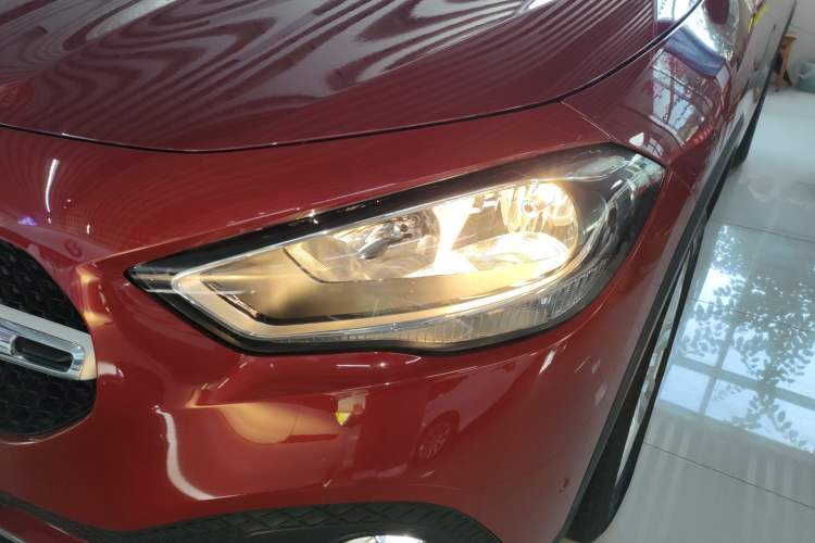 Used Mercedes-Benz GLA 2020 GLA 180 Left Front Headlight