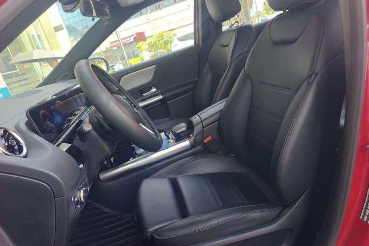 Used Mercedes-Benz GLA 2020 GLA 180 Left Front Seat