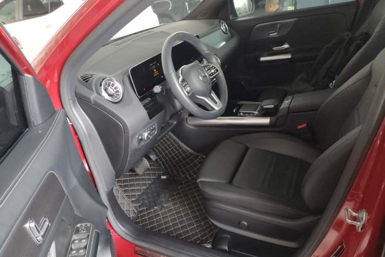 Used Mercedes-Benz GLA 2020 GLA 200 Left Front Seat
