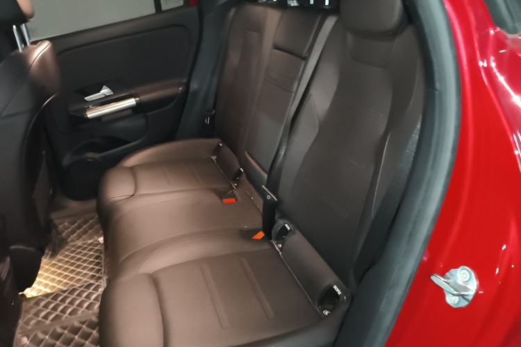 Used Mercedes-Benz GLA 2020 GLA 200 Left Rear Seat