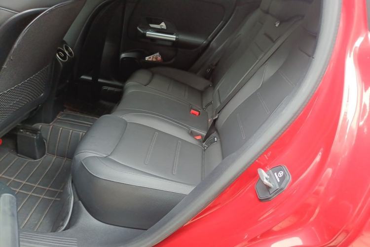 Used Mercedes-Benz GLA 2020 GLA 200 Left Rear Seat