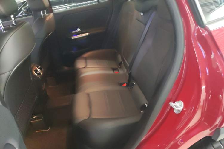 Used Mercedes-Benz GLA 2020 GLA 200 Left Rear Seat