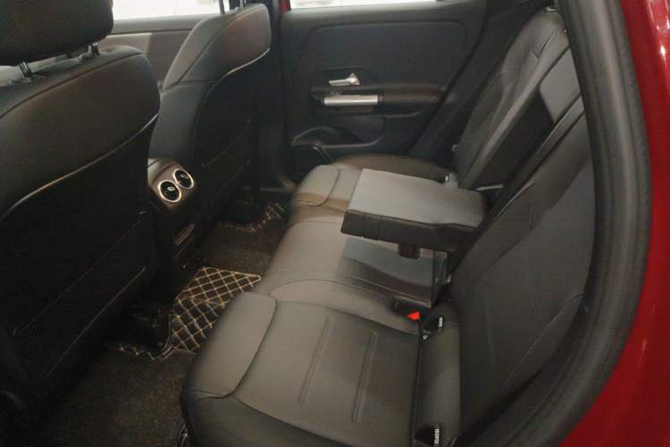 Used Mercedes-Benz GLA 2020 GLA 180 Left Rear Seat