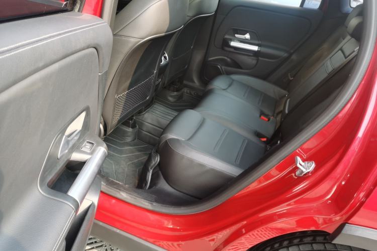 Used Mercedes-Benz GLA 2020 GLA 200 Left Rear Seat