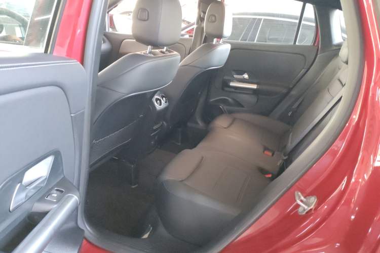 Used Mercedes-Benz GLA 2020 GLA 180 Left Rear Seat