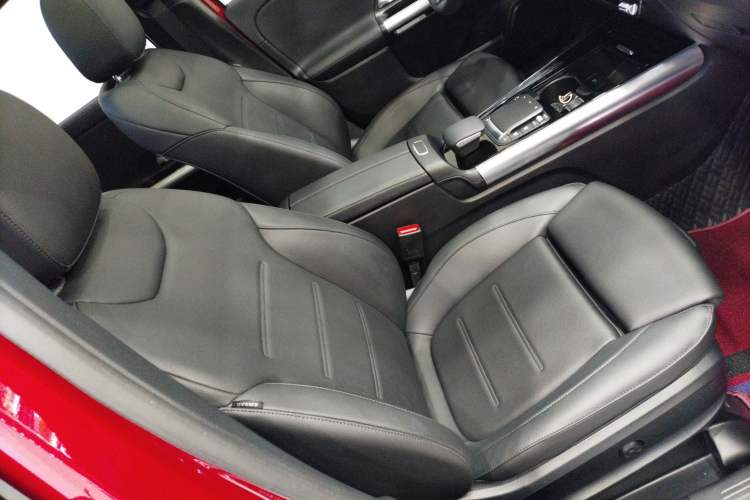 Used Mercedes-Benz GLA 2020 GLA 200 Right Front Seat