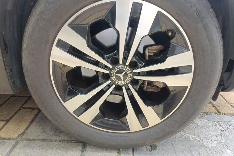 Used Mercedes-Benz GLA 2020 GLA 200 Right Front Wheel Hub