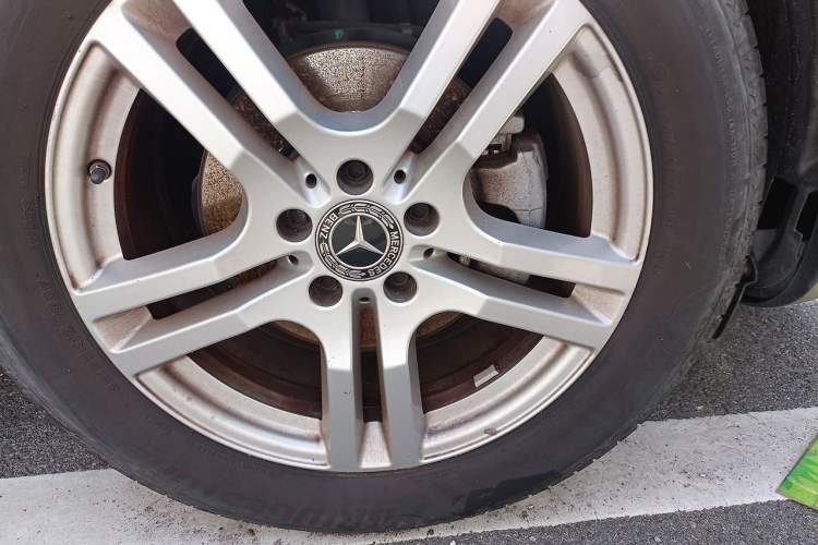 Used Mercedes-Benz GLA 2020 GLA 180 Right Front Wheel Hub