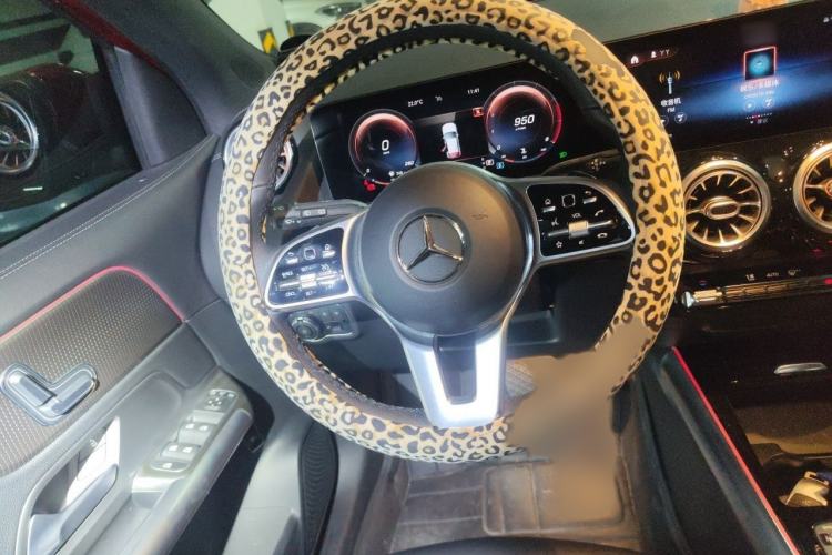 Used Mercedes-Benz GLA 2020 GLA 200 Steering Wheel