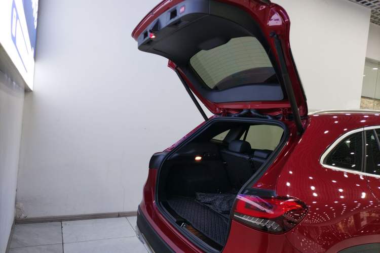 Used Mercedes-Benz GLA 2020 GLA 200 Trunk