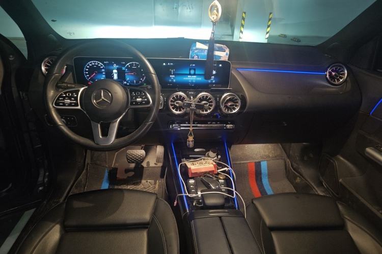 Used Mercedes-Benz GLA 2020 GLA 200 Center Console
