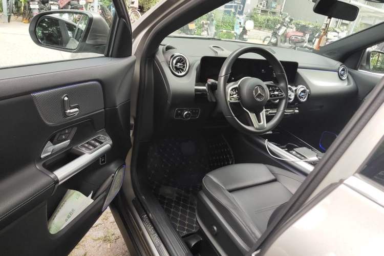 Used Mercedes-Benz GLA 2020 GLA 180 Driver Seat