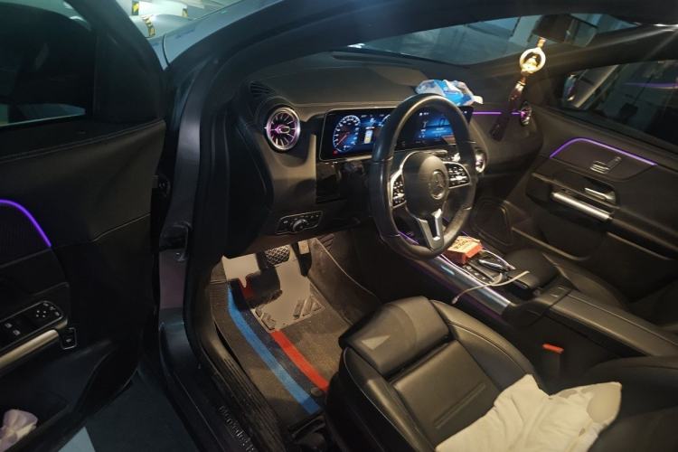 Used Mercedes-Benz GLA 2020 GLA 200 Driver Seat