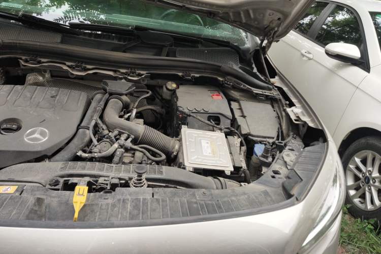 Used Mercedes-Benz GLA 2020 GLA 180 Engine Bay Left