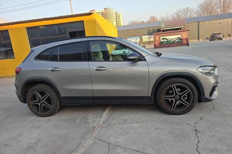 Used Mercedes-Benz GLA 2020 GLA 200 4MATIC Exterior 2